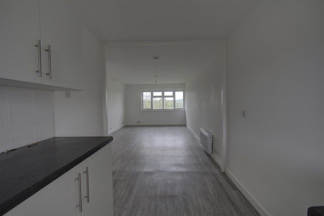 Flat for sale in Stychens Close, Bletchingley, Redhill