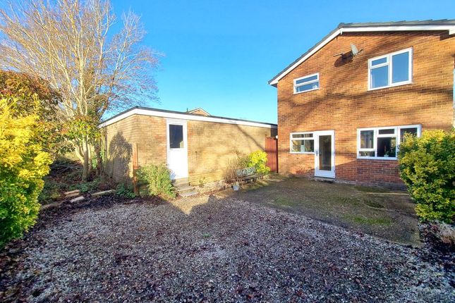 23, Buckland Gardens, Southampton photo 2