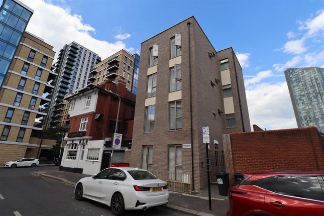 Studio house on Room 1, 1, Riverdene Road, Ilford, £758/mo