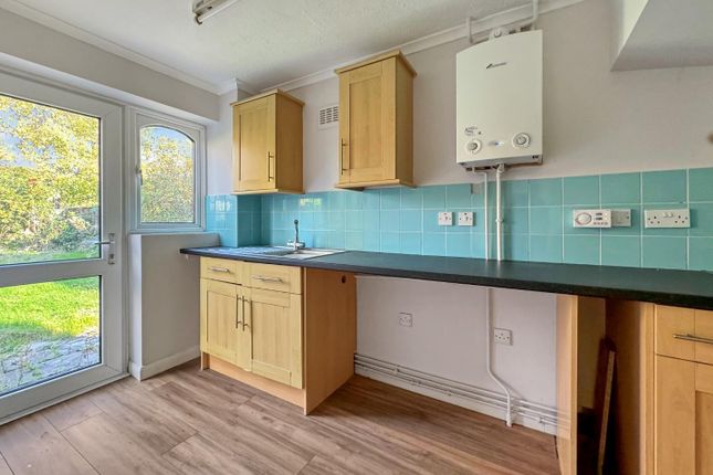 12, Barnberry Close, Ashford photo 3
