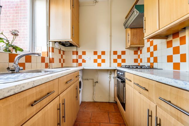 93, Langbrook Road, London photo 4