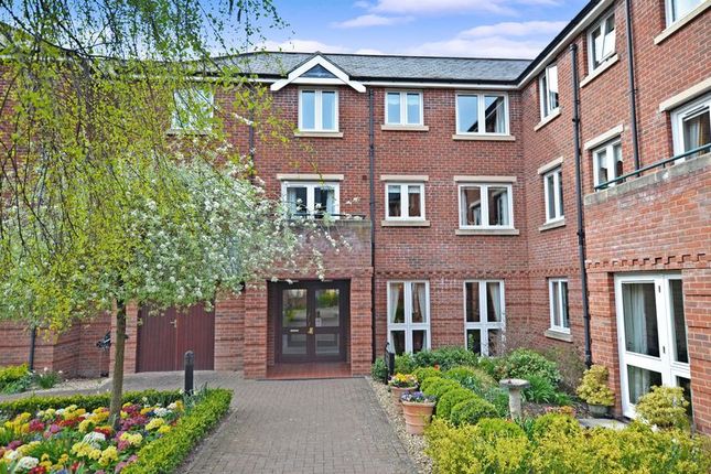 Flat for sale in Georgian Court Phase II, Spalding
