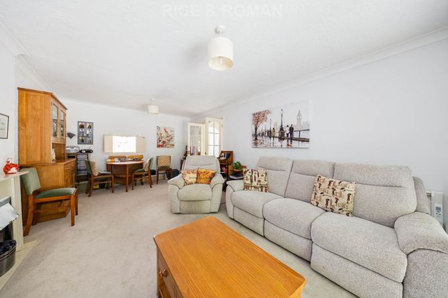 15 Meridian Court, Bagshot Road, Ascot photo 4