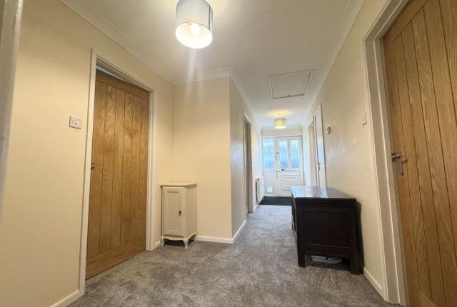 3, Mount Close, Newbury photo 3