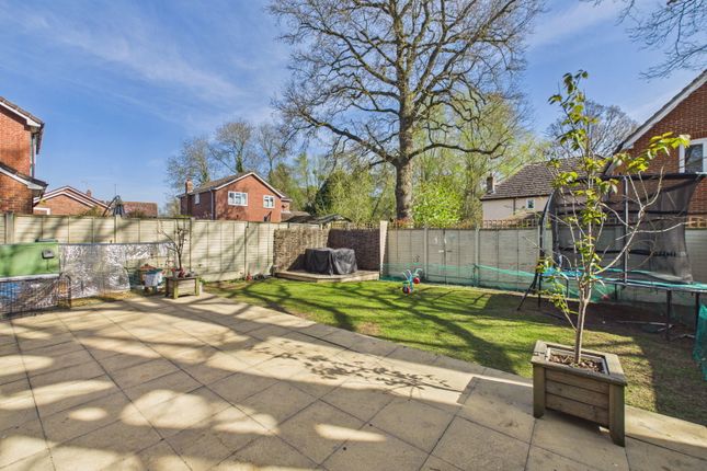 17, Spring Way, Halstead photo 4