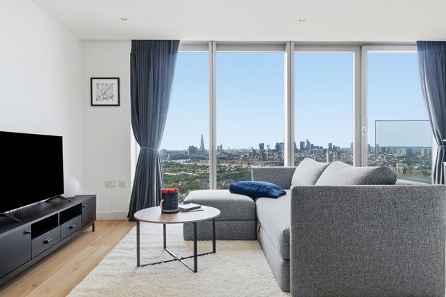 1-bed flat on Apartment 3103, London, £500,000