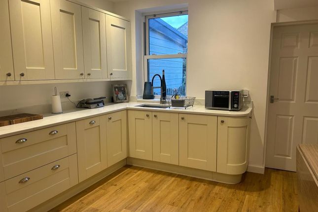 Thumbnail Terraced house to rent in Leicester Crescent, Ilkley