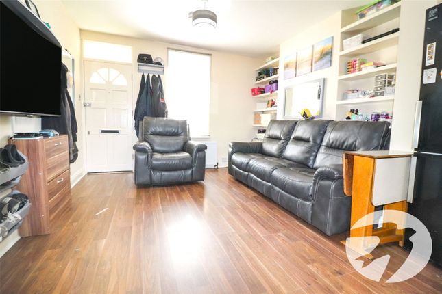 17, Manor Road, Erith photo 4
