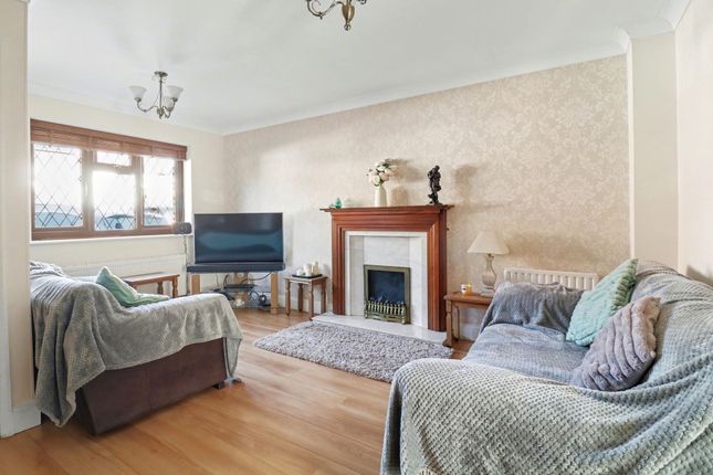 53 Malvern Gardens, Southampton photo 3