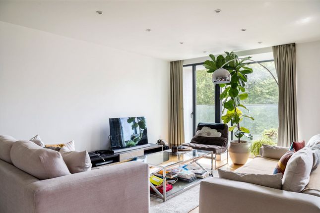 Thumbnail Flat for sale in Hyde Park Square, Bayswater, London