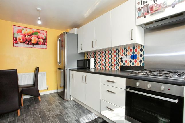 35, Apricot Close, Peterborough photo 4