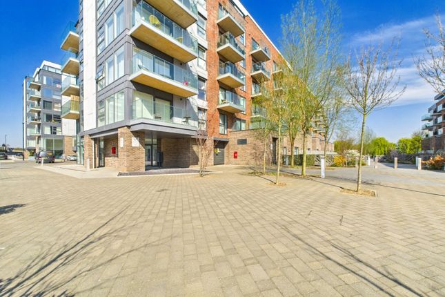 Thumbnail Flat to rent in Kitson House, Fletton Quays, Peterborough