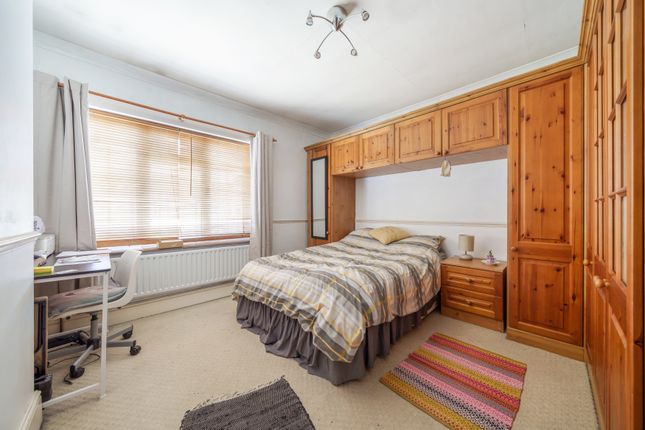 Terraced house for sale in Brentwood Road, Gidea Park, Romford