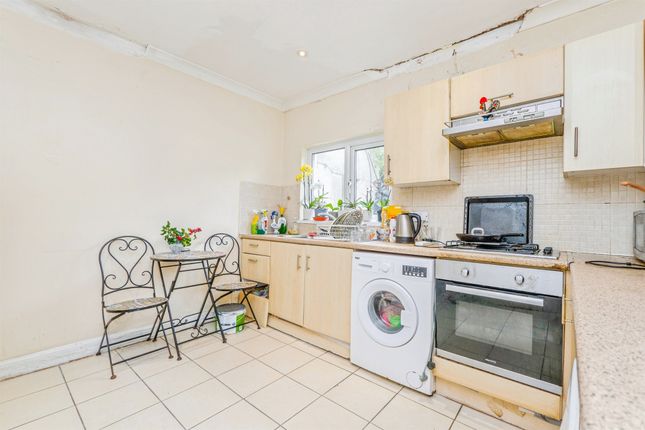 Flat 1, 2, Claude Place, Cardiff photo 4