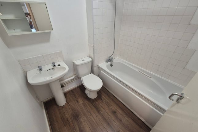 39, City Heights, Birmingham photo 5