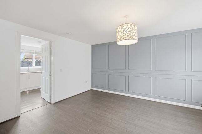 3 Dunipace Road, Edinburgh photo 3