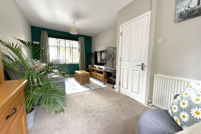 9, Roundhayes Close, Dorset photo 3