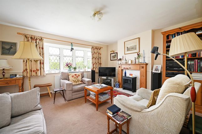 22, Wentworth Road, Dronfield photo 2