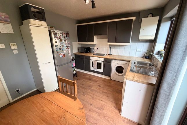 1, Watermans Close, Bolton photo 4