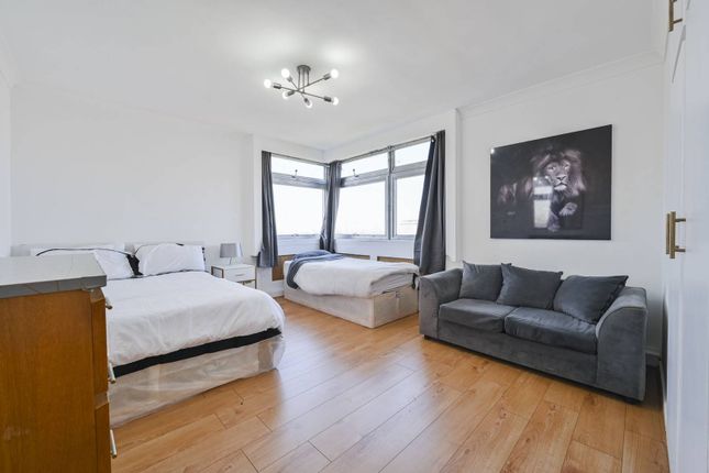 Flat to rent in Porchester Place, Bayswater, London