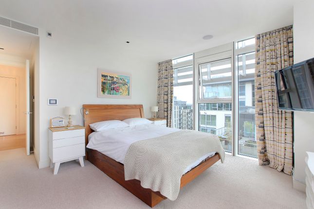 Flat for sale in Ascensis Tower, Battersea Reach, Wandsworth, London