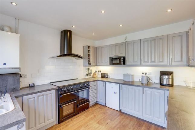 39 Thorneywood Road, Nottingham photo 2