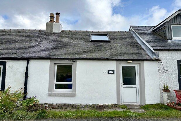 Thumbnail Cottage to rent in Station Road, Biggar