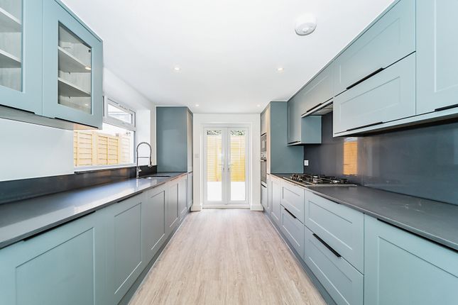 Thumbnail Terraced house to rent in Glenfield Road, London