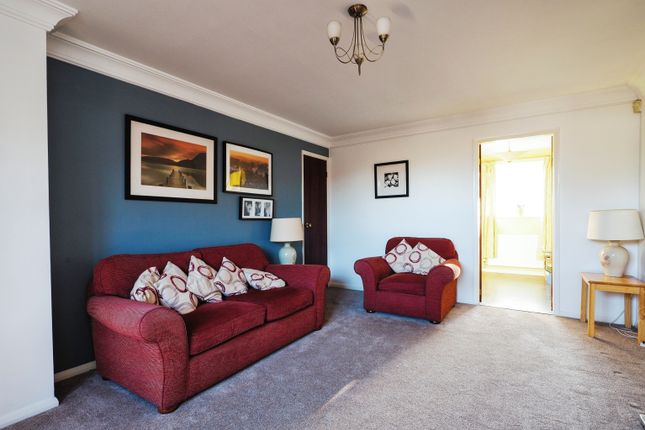 35, Edward Close, Nottingham photo 3