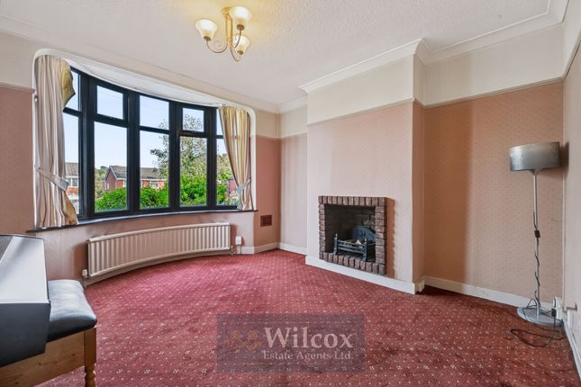 105 Crompton Way, Bolton photo 2