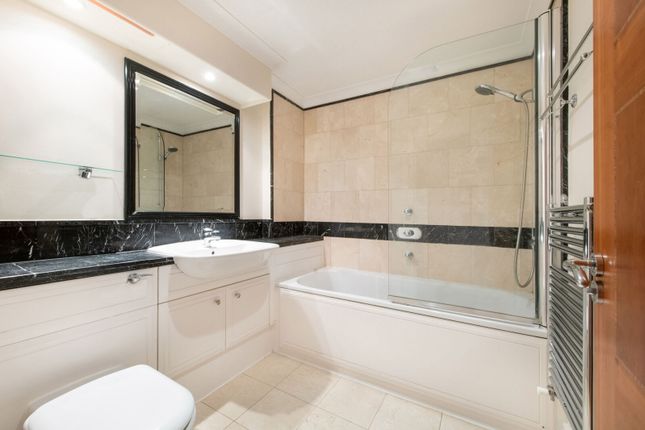 Flat for sale in Oriel Drive, Barnes