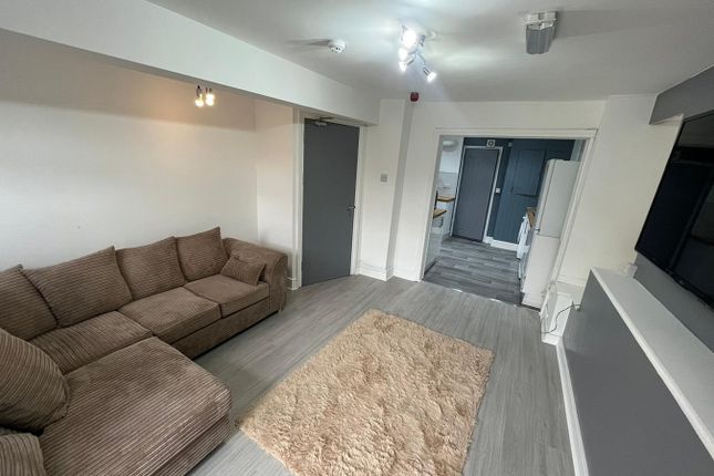 Shared accommodation to rent in Hanover Street, Swansea
