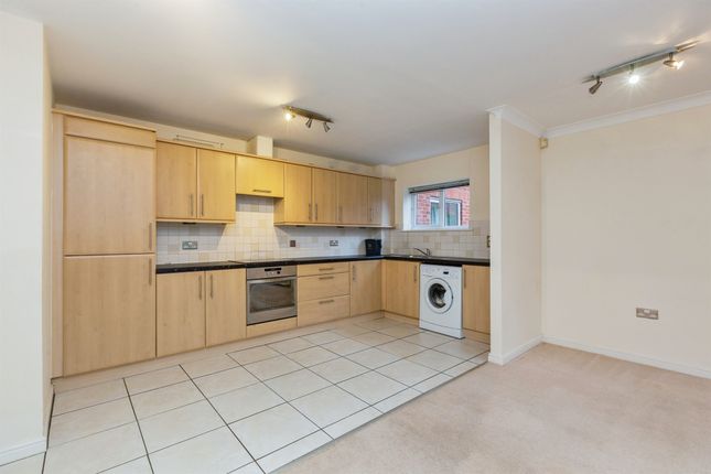 10, Coy Court, Aylesbury photo 2