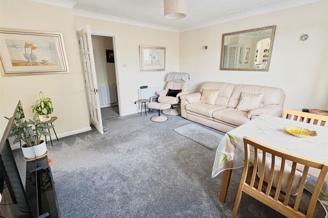 12, Church Hill Place, Hillborough Close, Bexhill-On-Sea photo 4