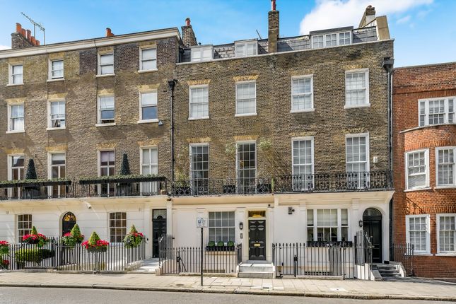 Thumbnail Town house for sale in Chapel Street, London