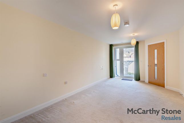 63, Elkington House, Charlton Green, Dover photo 2