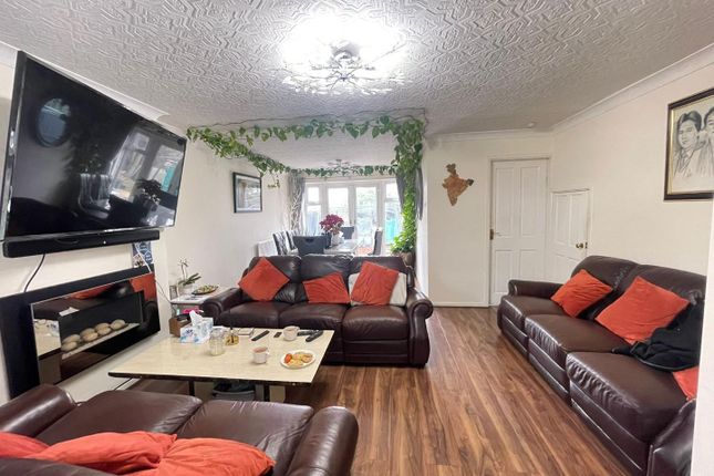 51, Elmbank Grove, Birmingham photo 3