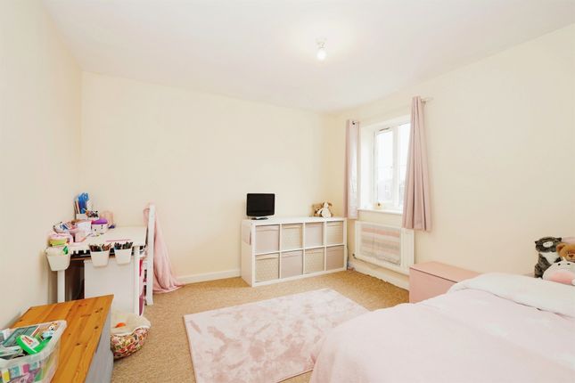 Flat for sale in Buzzard Road, Calne
