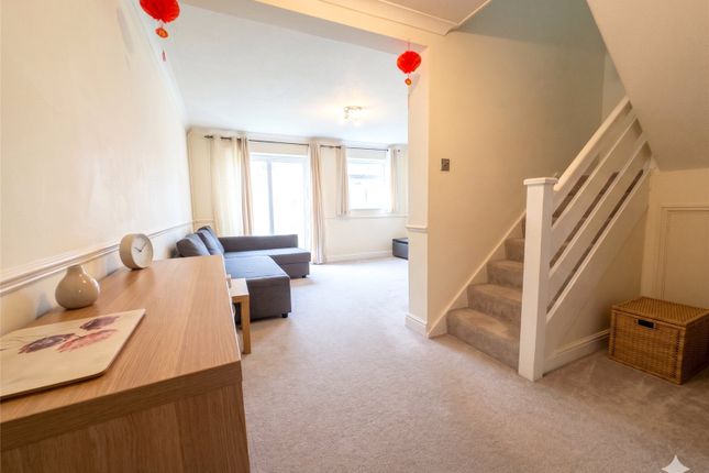 10, Mainstone Close, Camberley photo 2
