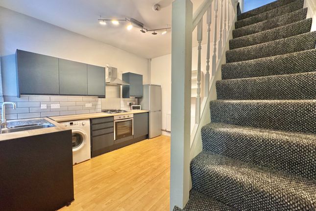 9, Evans Street, Salford photo 2