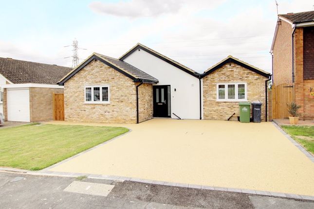 3-bed other on 10, Chiltern Close, Goffs oak, £699,995