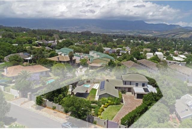 Detached house for sale in Pearlrise, Somerset West, Western Cape, South Africa