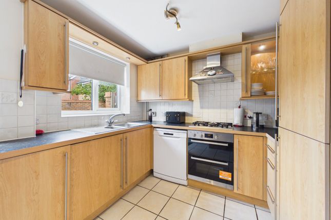 61, Dunstans Drive, Wokingham photo 3