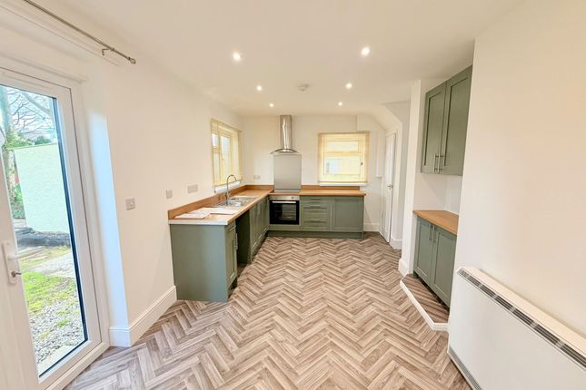18 Magor Avenue, Camborne photo 5