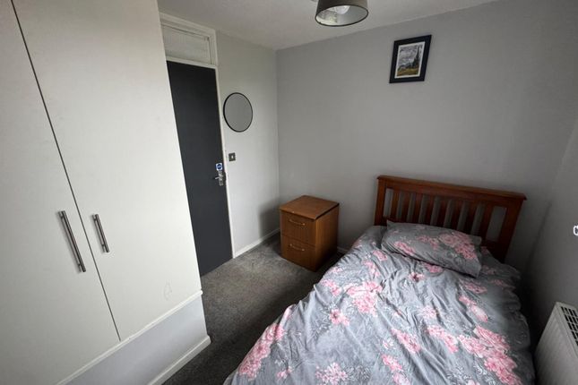 ZOP 17 Grange Rise, Kings Norton photo 2