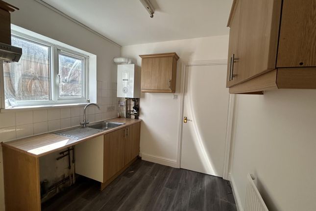 54, Ainslie Street, Grimsby photo 2