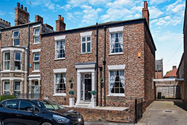 End terrace house for sale in Penleys Grove Street, York