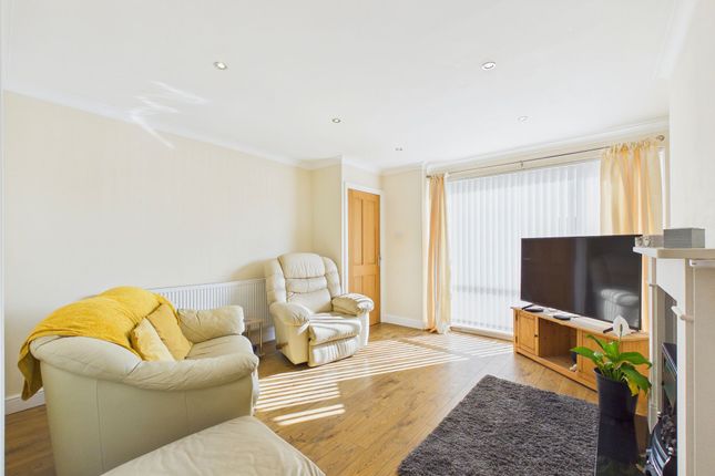8 Eskdale Close, Cleator Moor photo 3