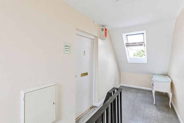 Flat 11, Hampton House, Portland Road, Rushden photo 3