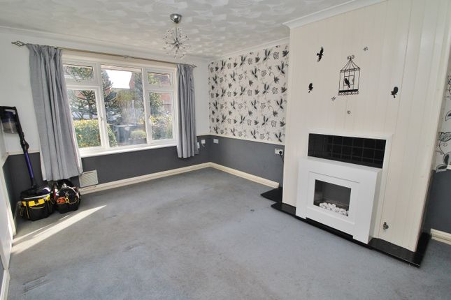 19, Ilex Walk, Hayling Island photo 3